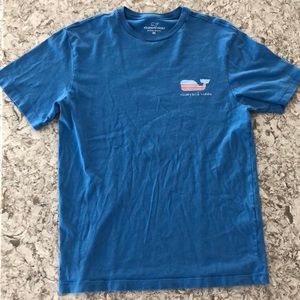 Men’s XS Vineyard Vines tee
